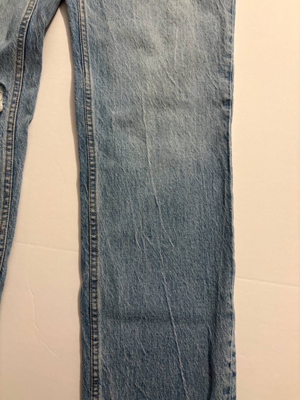 Abercrombie & Fitch Light Blue High-Rise Jeans - Picture 6 of 9
